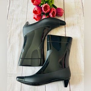 Jeffrey Campbell ‼️MISMATCHED Black Combo Drench Kitten Heel Rain Boots Size 7/8